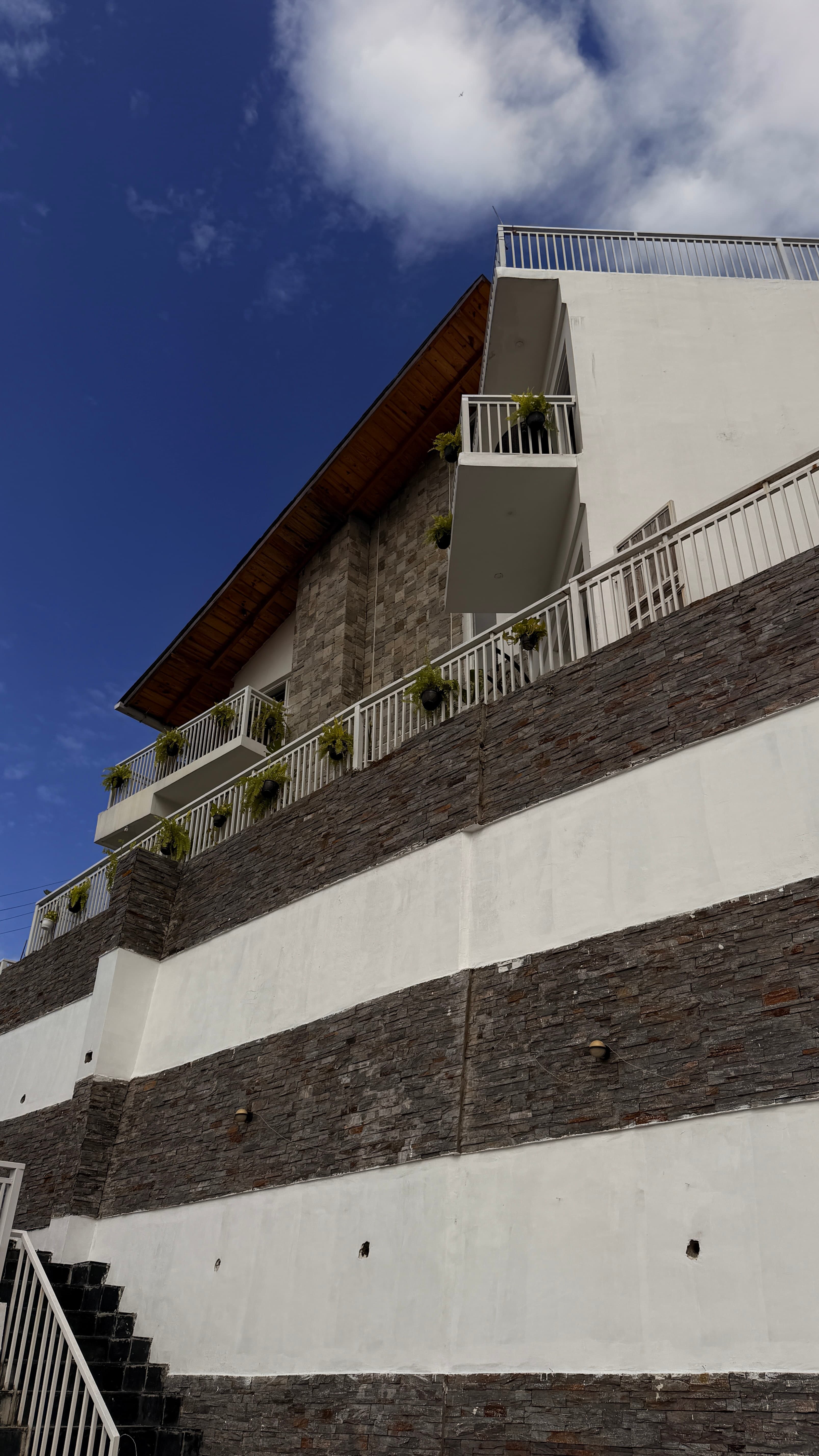 The Pine Ridge Retreat exterior